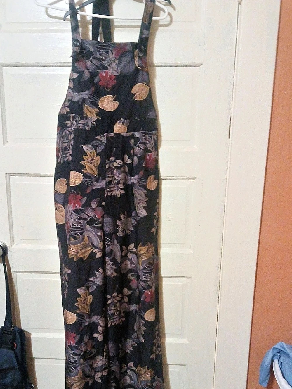 EMERY ROSE Floral Wide Leg Jumpsuit in Black & Red Size Large